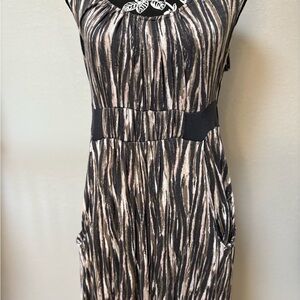 Liz Lange Grey, Pink and Cream Ruched Sheath Dress with Pockets